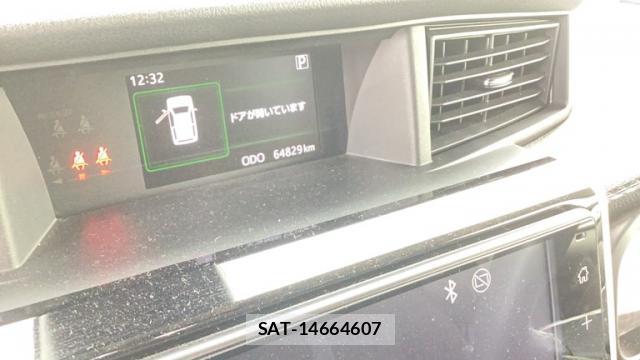 Toyota ROOMY 2021-10 8648415-11