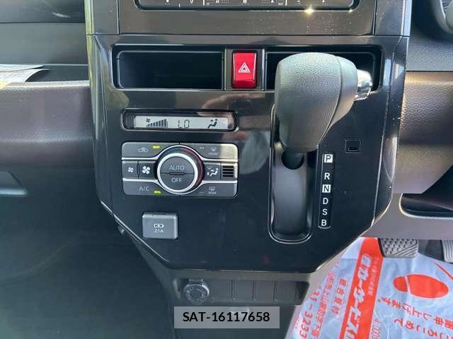 Toyota ROOMY 2023-06 8649489-14
