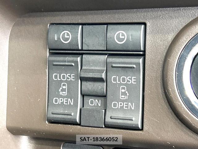 Toyota ROOMY 2023-06 8649532-3
