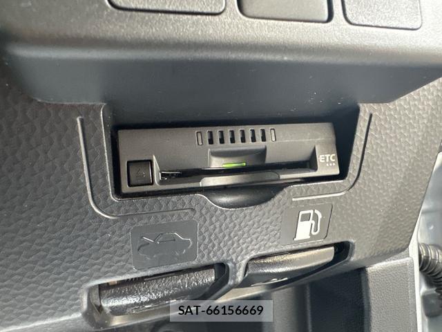 Toyota ROOMY 2021-06 8649910-6