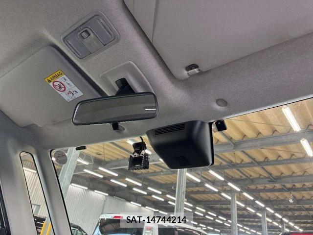Toyota ROOMY 2023-08 8652667-10