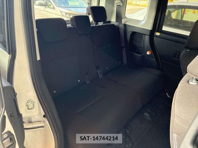 Toyota ROOMY 2023-08 8652667-6