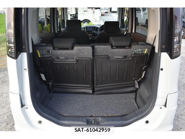 Nissan ROOX 2010-03 8647331-18