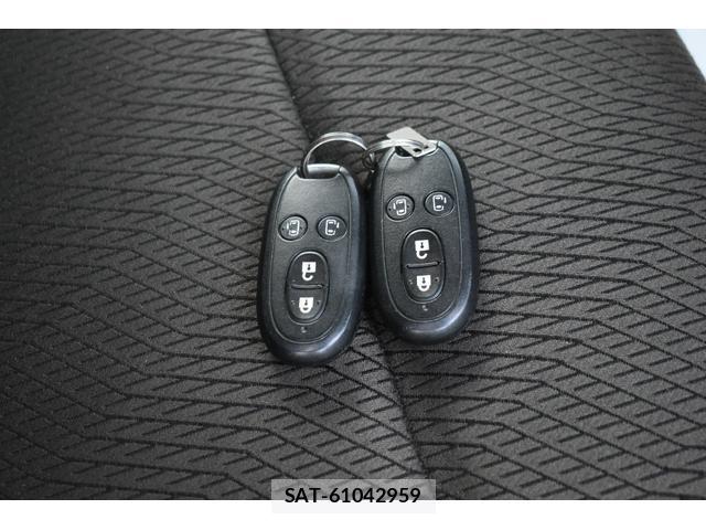 Nissan ROOX 2010-03 8647331-19