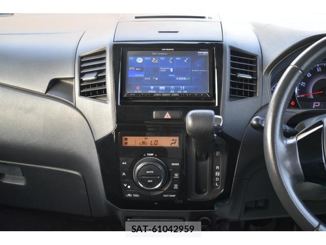Nissan ROOX 2010-03 8647331-4