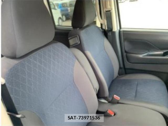 Nissan ROOX 2022-07 8649312-16