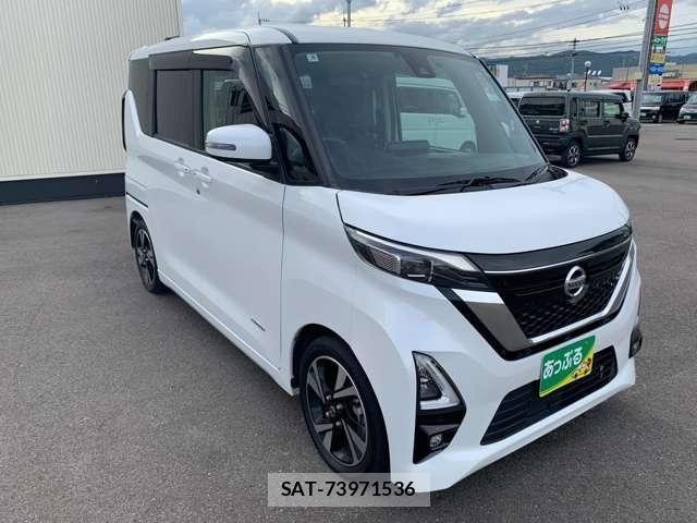 Nissan ROOX 2022-07 8649312-3