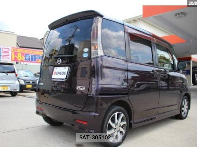 Nissan ROOX 2012-03 8651013-1
