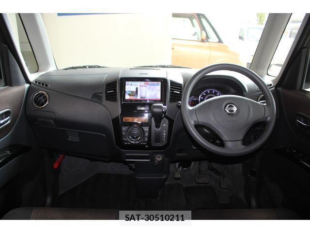 Nissan ROOX 2012-03 8651013-2