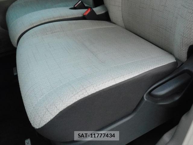 Nissan ROOX 2020-08 8651719-5