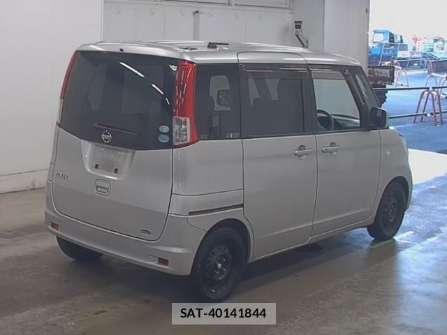 Nissan ROOX 2011-08 8652847-1