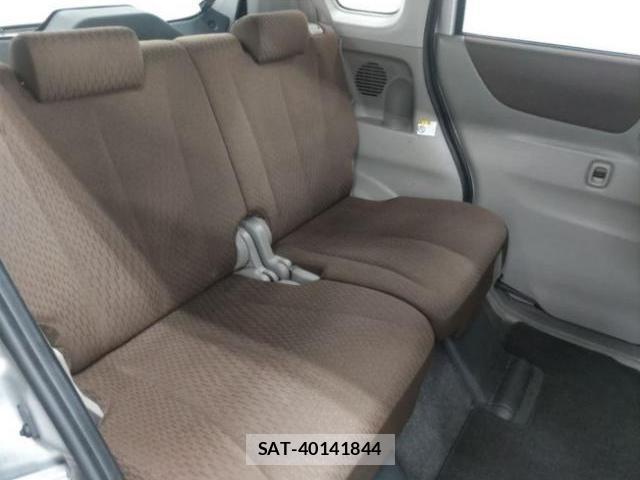 Nissan ROOX 2011-08 8652847-5