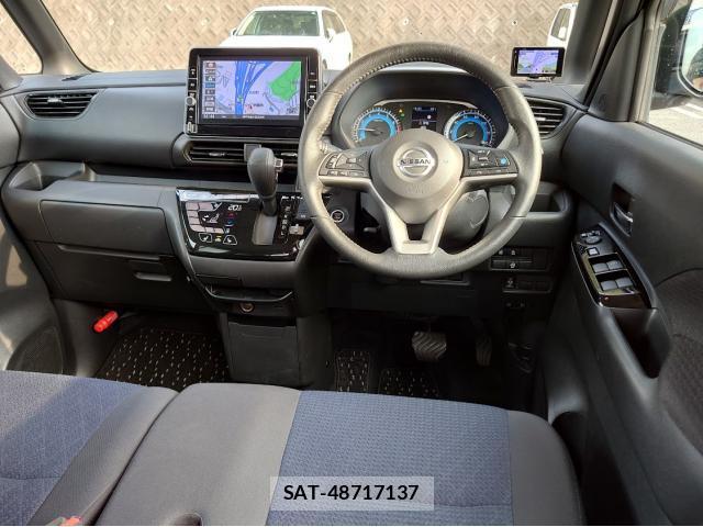 Nissan ROOX 2021-11 8653862-1
