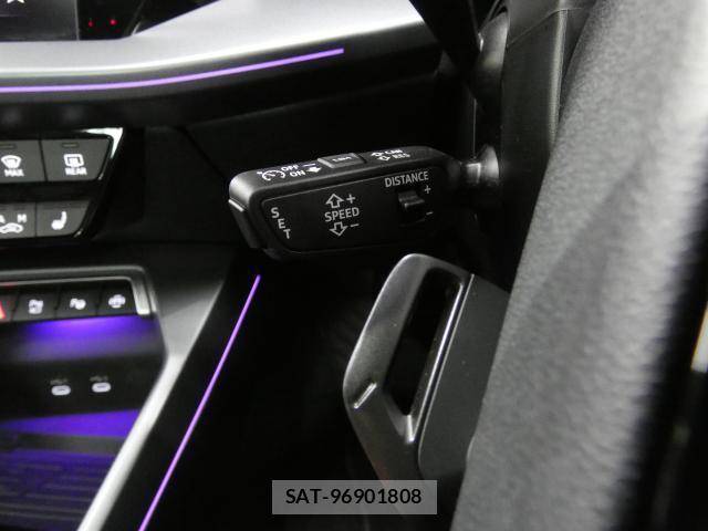 Audi RS3 2025-05 8649339-10