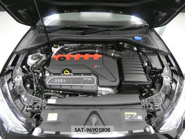 Audi RS3 2025-05 8649339-19