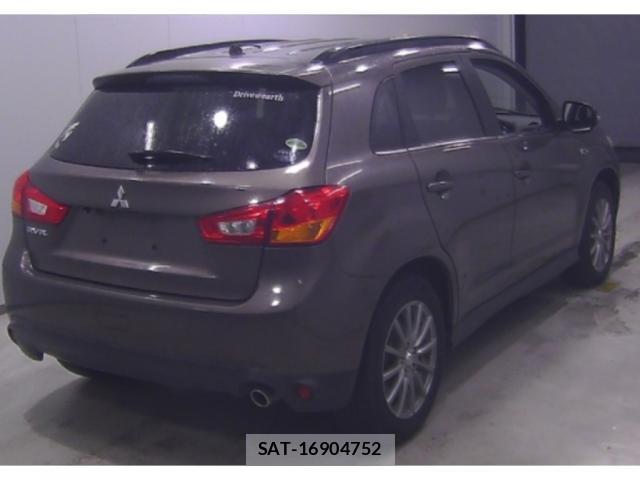 Mitsubishi RVR 2014-02 8650536-1