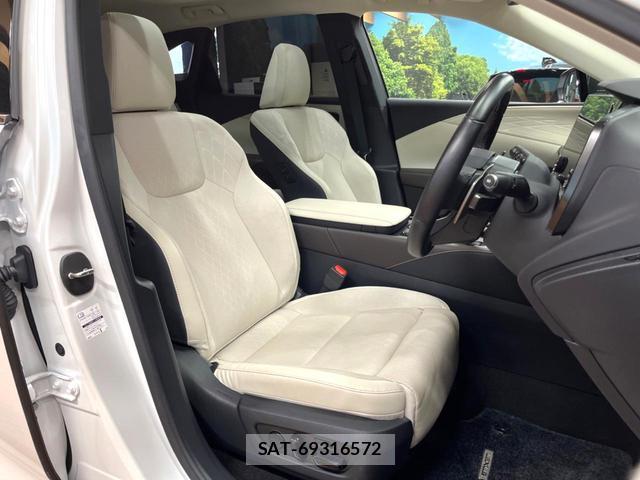 Lexus RX 2024-01 8647290-7