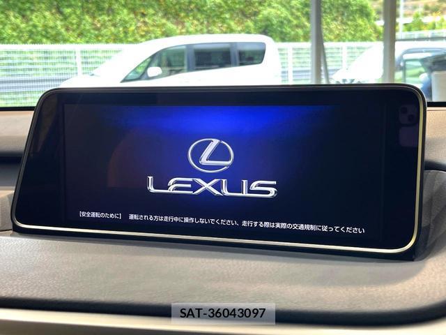 Lexus RX 2016-04 8649342-3