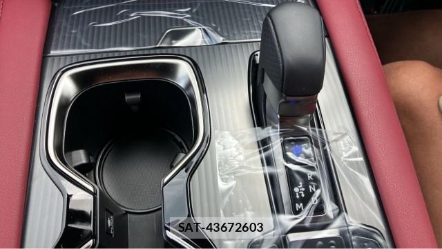 Lexus RX 2025-07 8651417-14