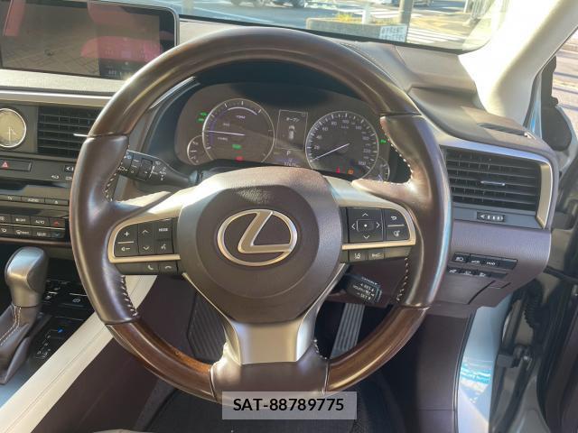 Lexus RX 2018-01 8651939-10