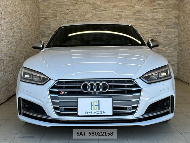 Audi S5 2018-03 8651681-2
