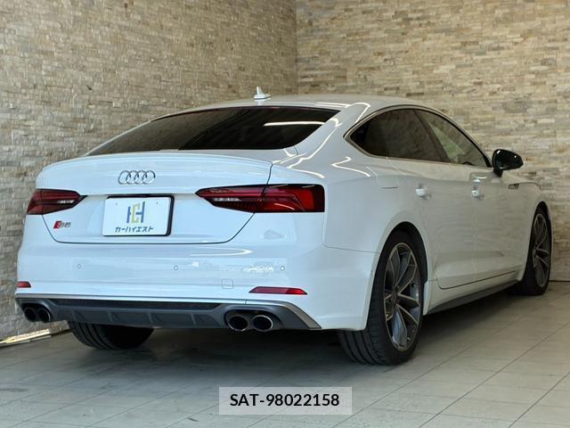Audi S5 2018-03 8651681-3