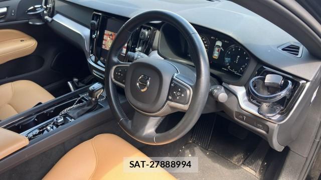 Volvo S60 2020-11 8651320-16