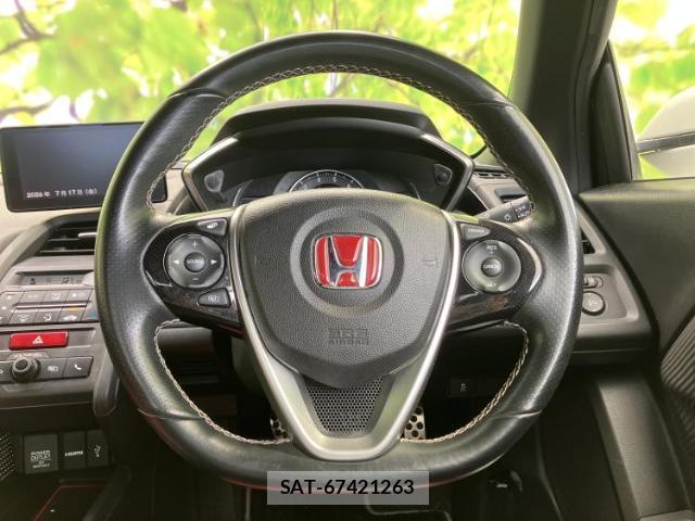 Honda S660 2016-03 8653704-12