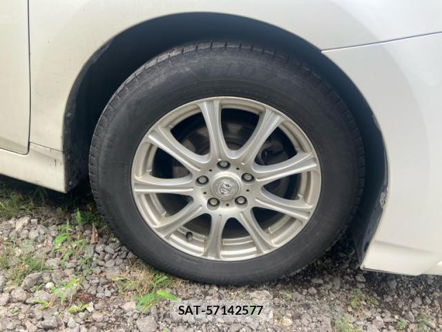 Toyota SAI 2013-10 8648511-10