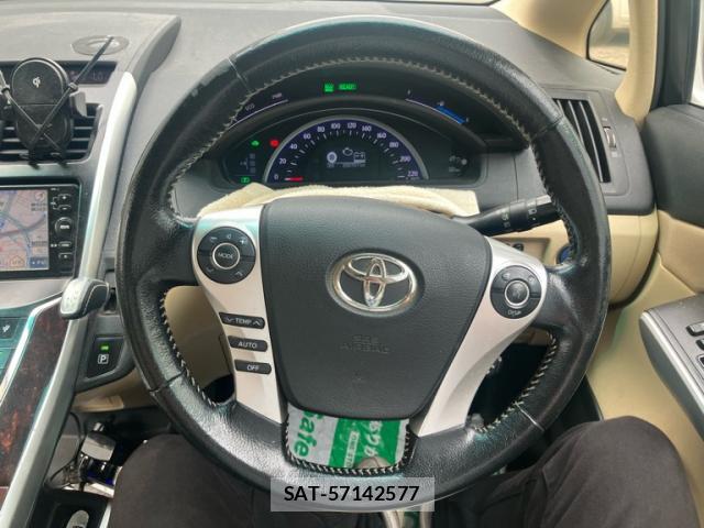 Toyota SAI 2013-10 8648511-18
