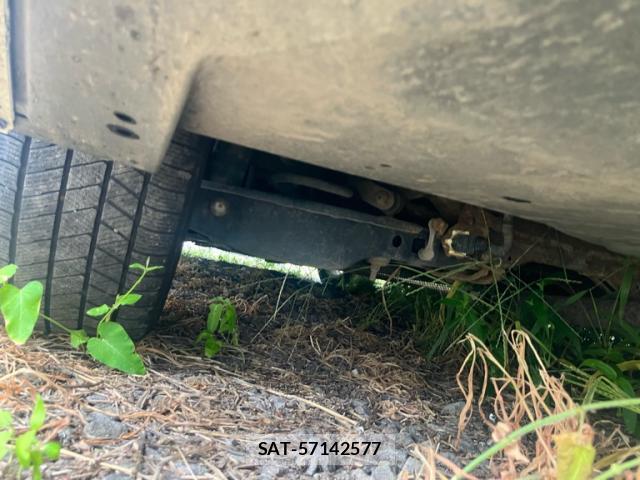 Toyota SAI 2013-10 8648511-3
