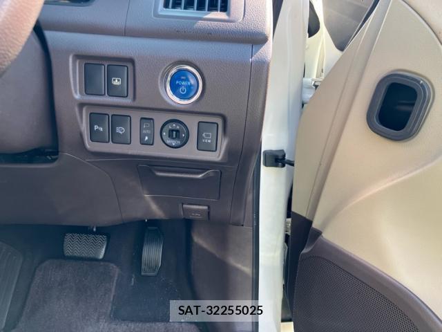 Toyota SAI 2011-02 8648695-11