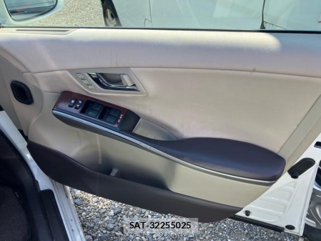 Toyota SAI 2011-02 8648695-7