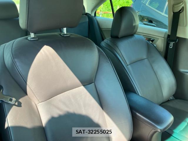 Toyota SAI 2011-02 8648695-9