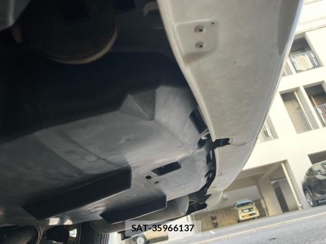 Toyota SAI 2010-04 8651733-12