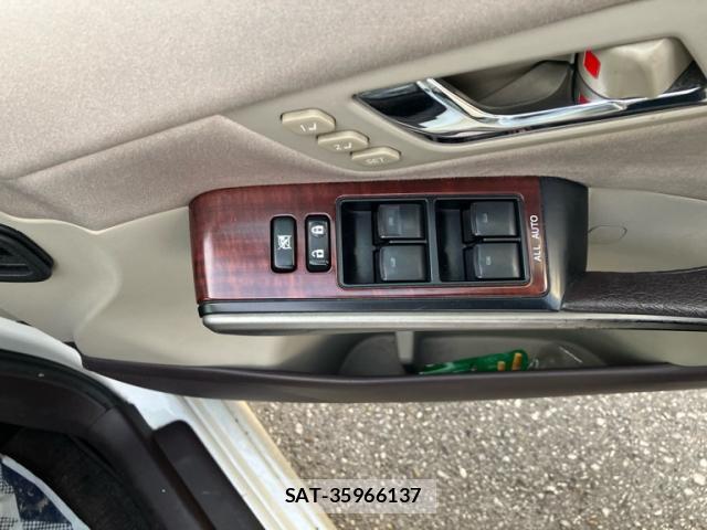 Toyota SAI 2010-04 8651733-15