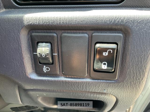 Subaru SAMBAR 2010-09 8650179-11