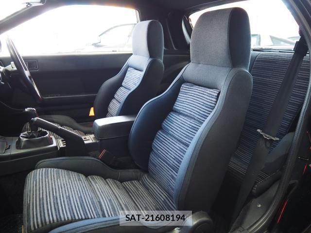 Mazda SAVANNA RX-7 1990-02 8647257-17
