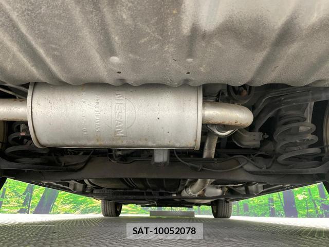 Nissan SERENA 2009-09 8646819-18