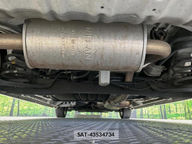 Nissan SERENA 2011-09 8647522-19