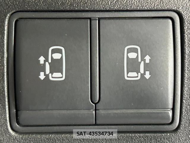 Nissan SERENA 2011-09 8647522-2