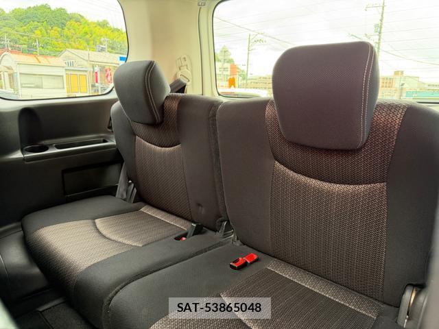 Nissan SERENA 2014-03 8647577-11
