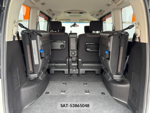 Nissan SERENA 2014-03 8647577-13