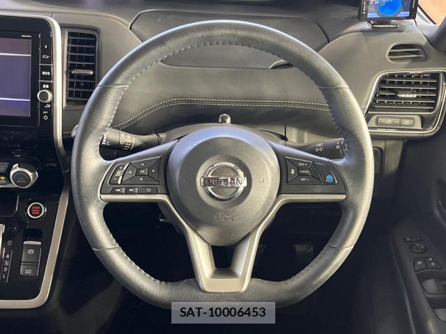 Nissan SERENA 2016-11 8647927-12
