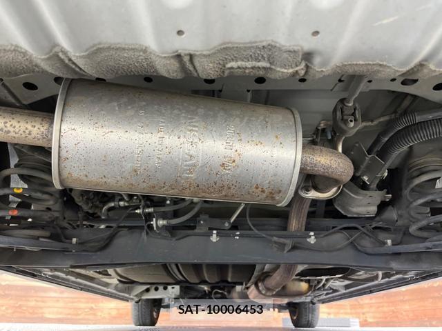 Nissan SERENA 2016-11 8647927-18