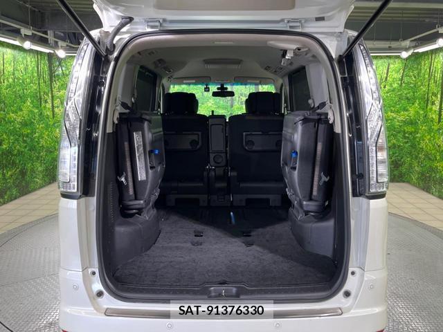 Nissan SERENA 2014-09 8648219-10
