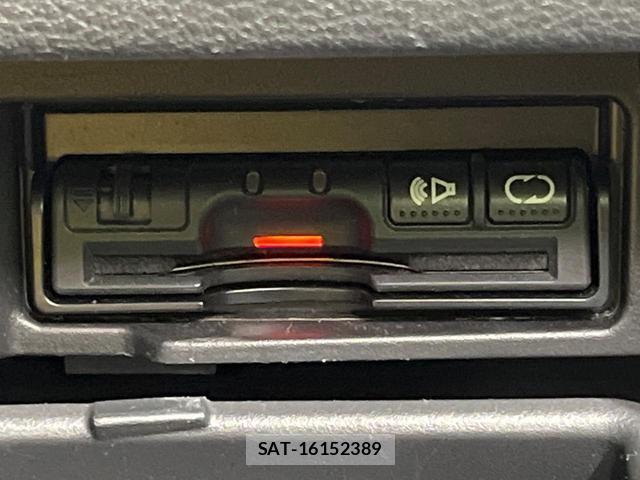 Nissan SERENA 2017-07 8648342-6