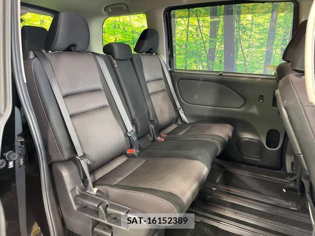 Nissan SERENA 2017-07 8648342-8