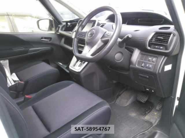 Nissan SERENA 2017-11 8648891-2