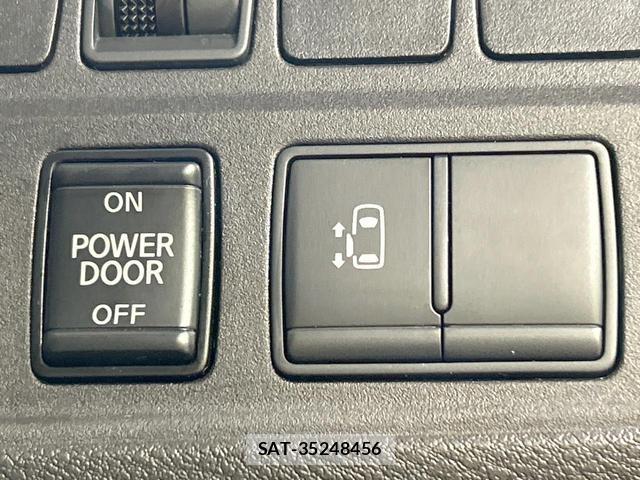 Nissan SERENA 2022-07 8649173-5